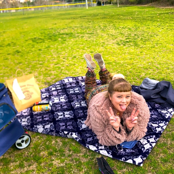 Meet your Posher, Christina - Picture 9 of 13